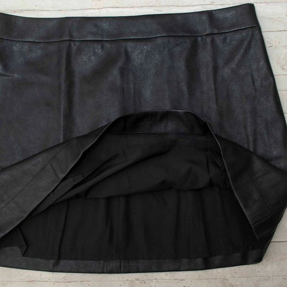 J. Crew Faux Leather A-Line Mini Skirt in Black size 20 - Picture 3 of 6